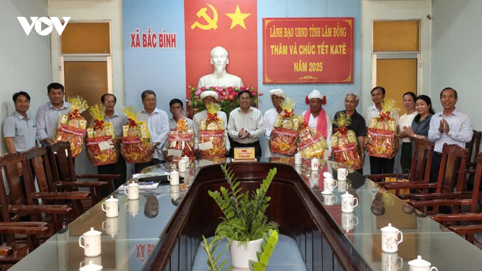 Lãnh đạo tỉnh Lâm Đồng thăm, chúc mừng đồng bào Chăm dịp Lễ hội Katê