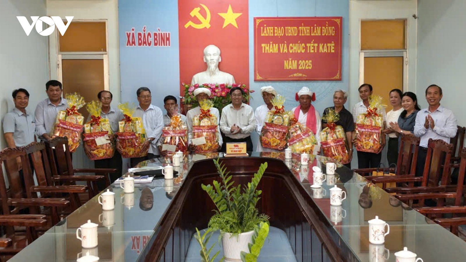Lãnh đạo tỉnh Lâm Đồng thăm, chúc mừng đồng bào Chăm dịp Lễ hội Katê