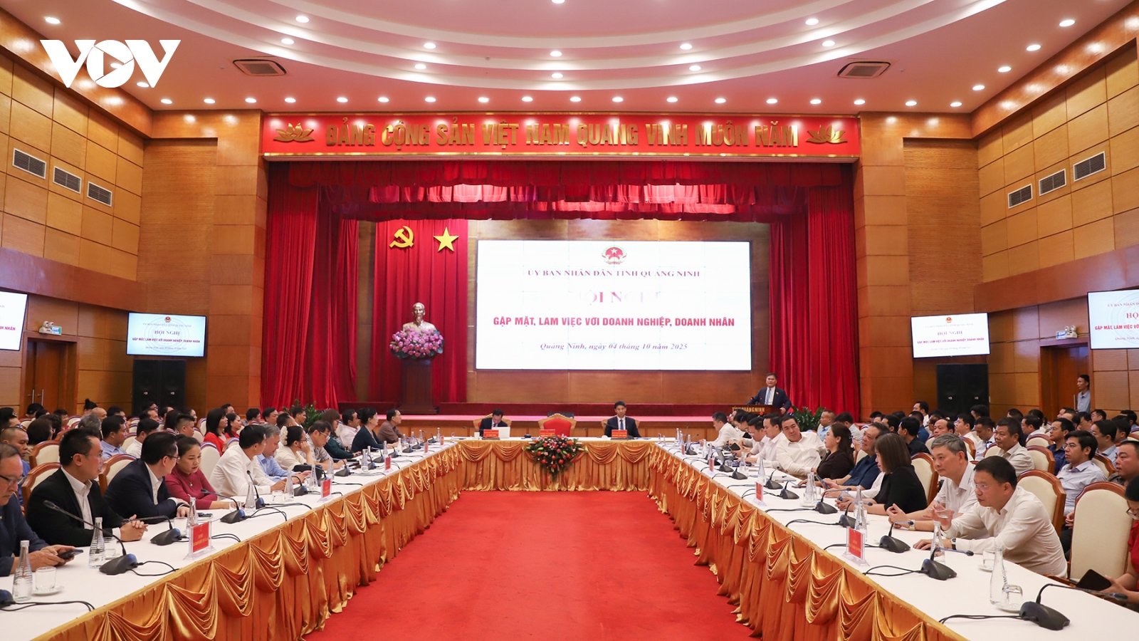 Quảng Ninh gặp mặt gỡ khó cho doanh nghiệp