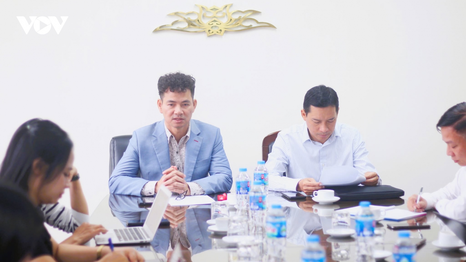 Bộ Văn hóa vào cuộc lập lại trật tự với những bài hát lệch chuẩn, phản cảm