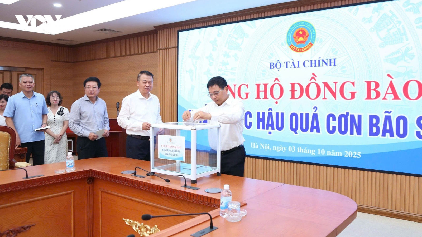 Bộ Tài chính phát động ủng hộ đồng bào khắc phục hậu quả cơn bão số 10