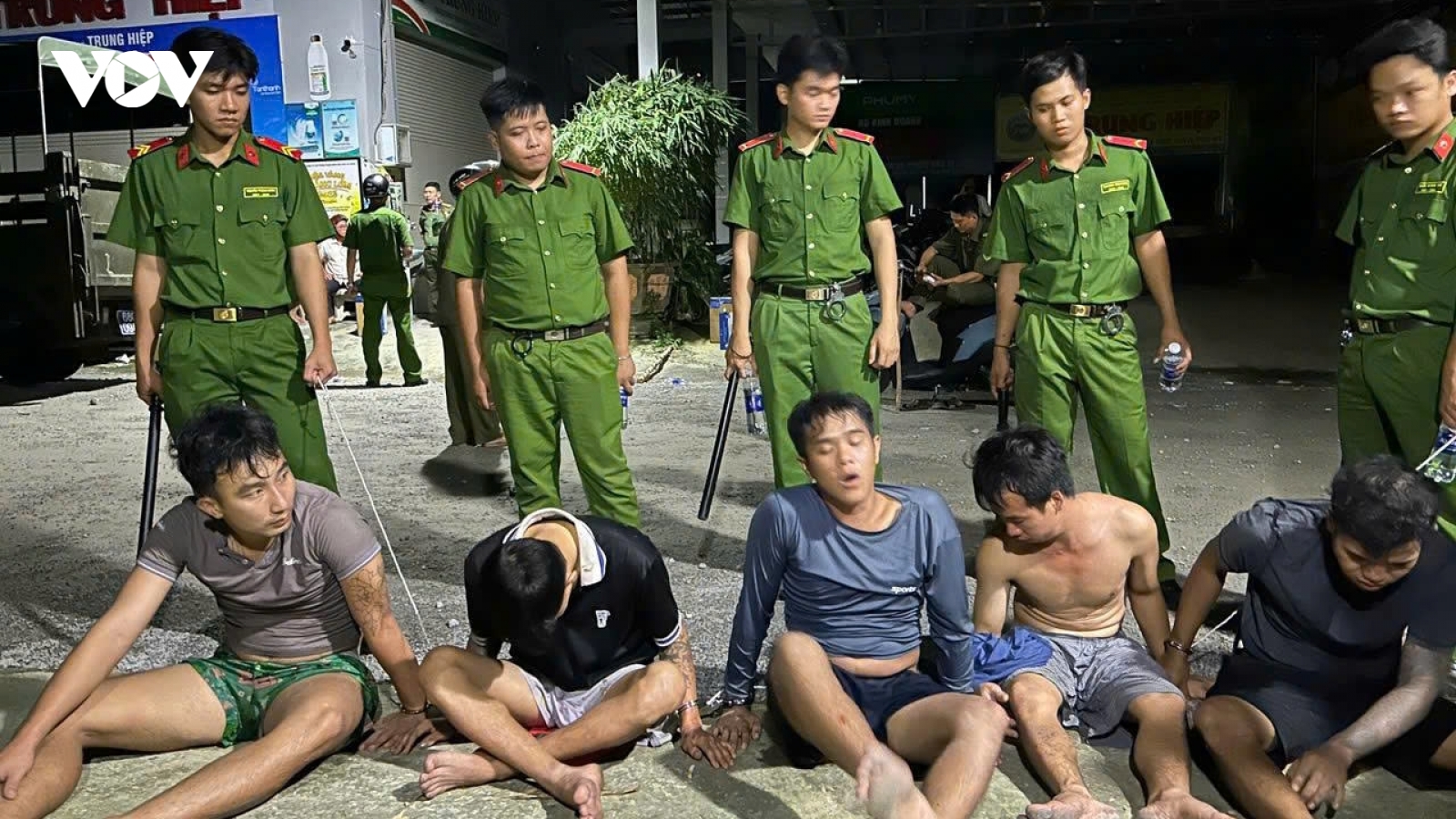 Nóng 24h: Tạm giữ 14 đối tượng cầm đầu vụ hàng trăm học viên cai nghiện bỏ trốn