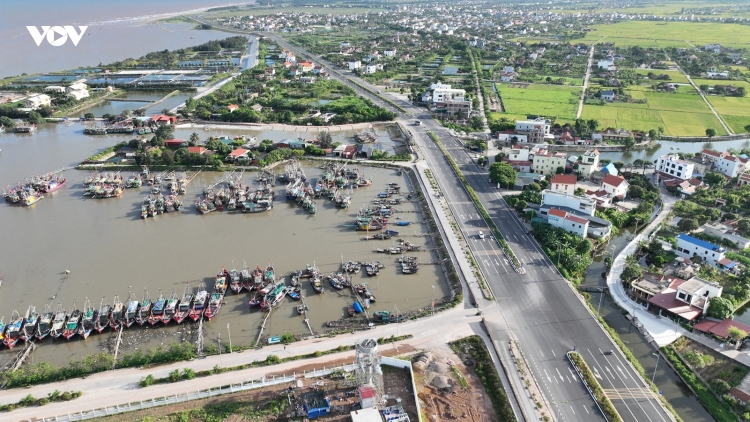 Ninh Bình: Cấm biển từ 6h ngày 5/10, di dời dân tránh bão Matmo