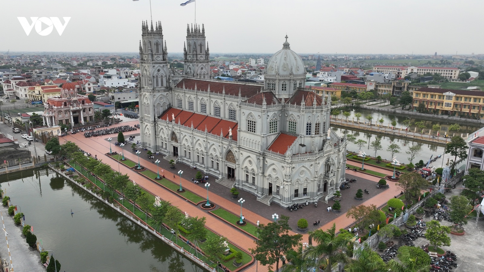 Đền thánh Kiên Lao - "tòa lâu đài cổ tích" giữa miền quê Bắc Bộ