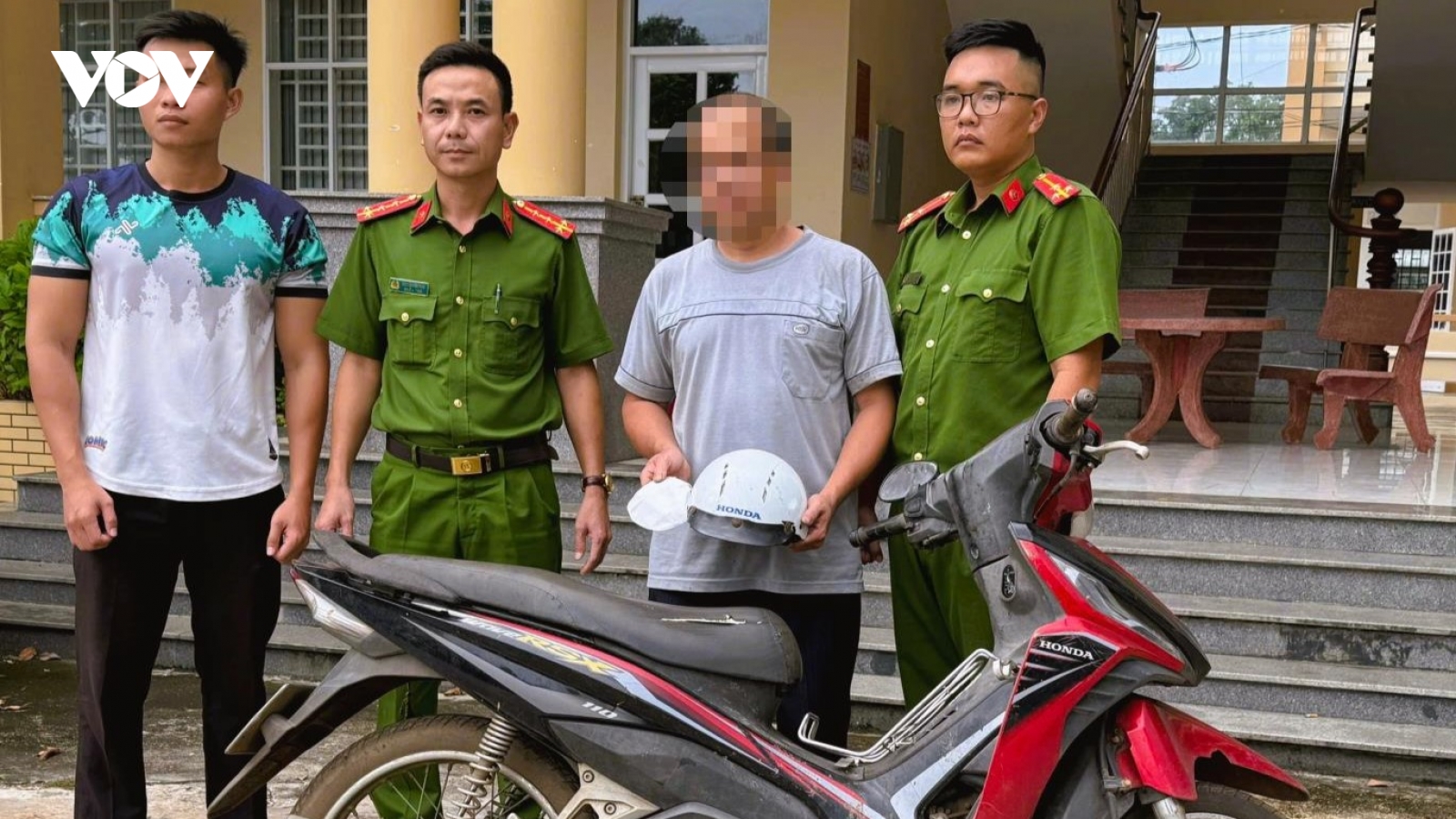 Bắt giữ đối tượng cướp giật 40 tờ vé số tại Đồng Nai