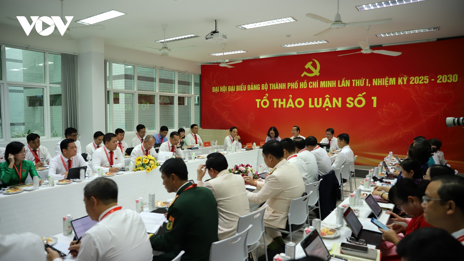 TP.HCM thừa hơn 1.000 cán bộ nhưng vẫn 'khát' nhân lực sau sáp nhập