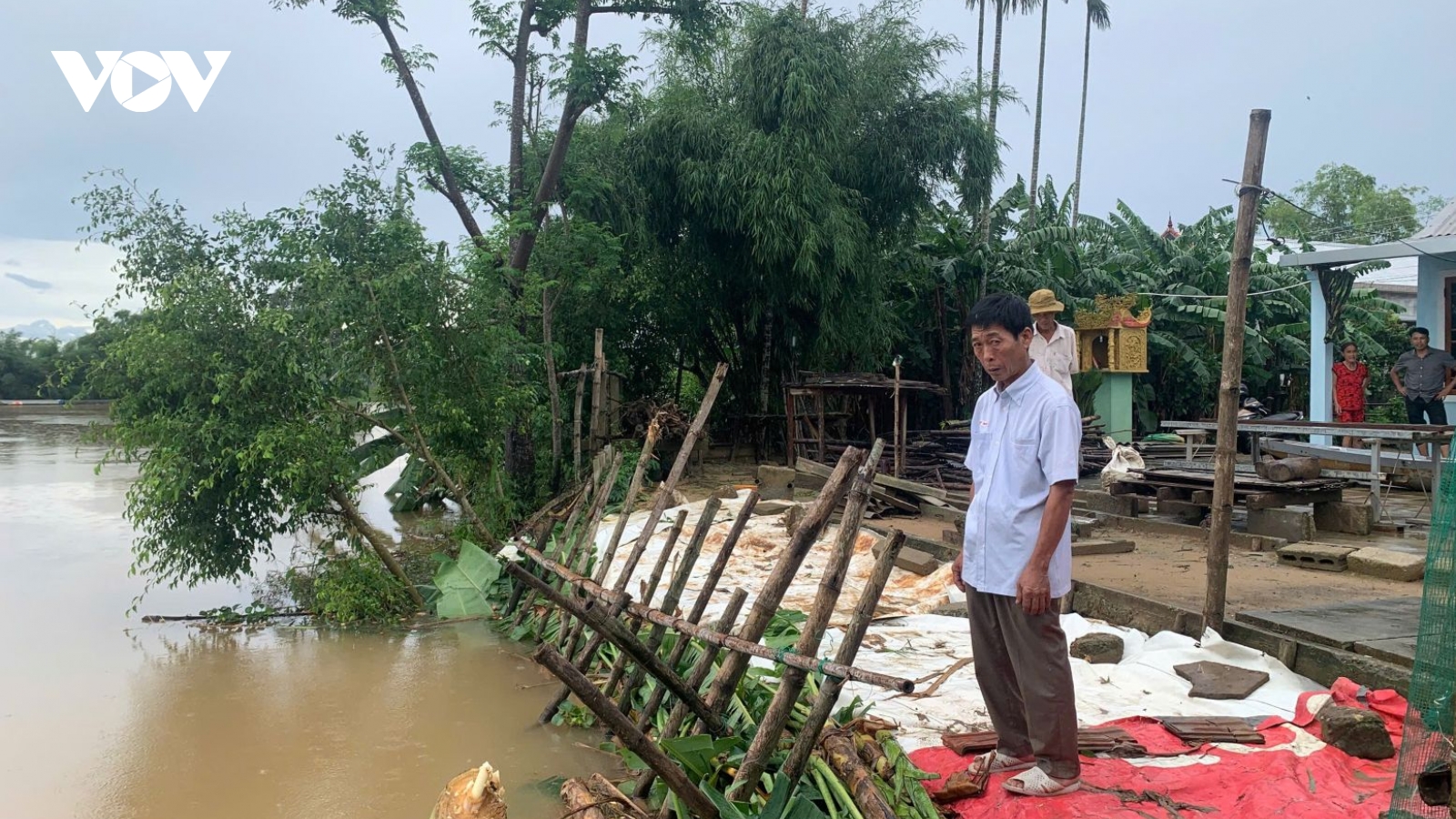 Huế công bố tình huống khẩn cấp thiên tai do sạt lở bờ sông Bồ