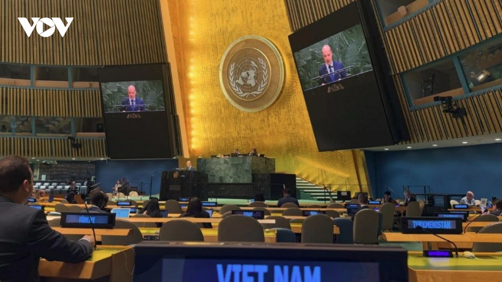 Vietnam advocates comprehensive solution to Myanmar crisis
