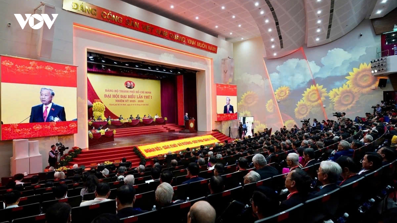 HCM City urged to become a model of a smart, modern, and sustainable mega-city