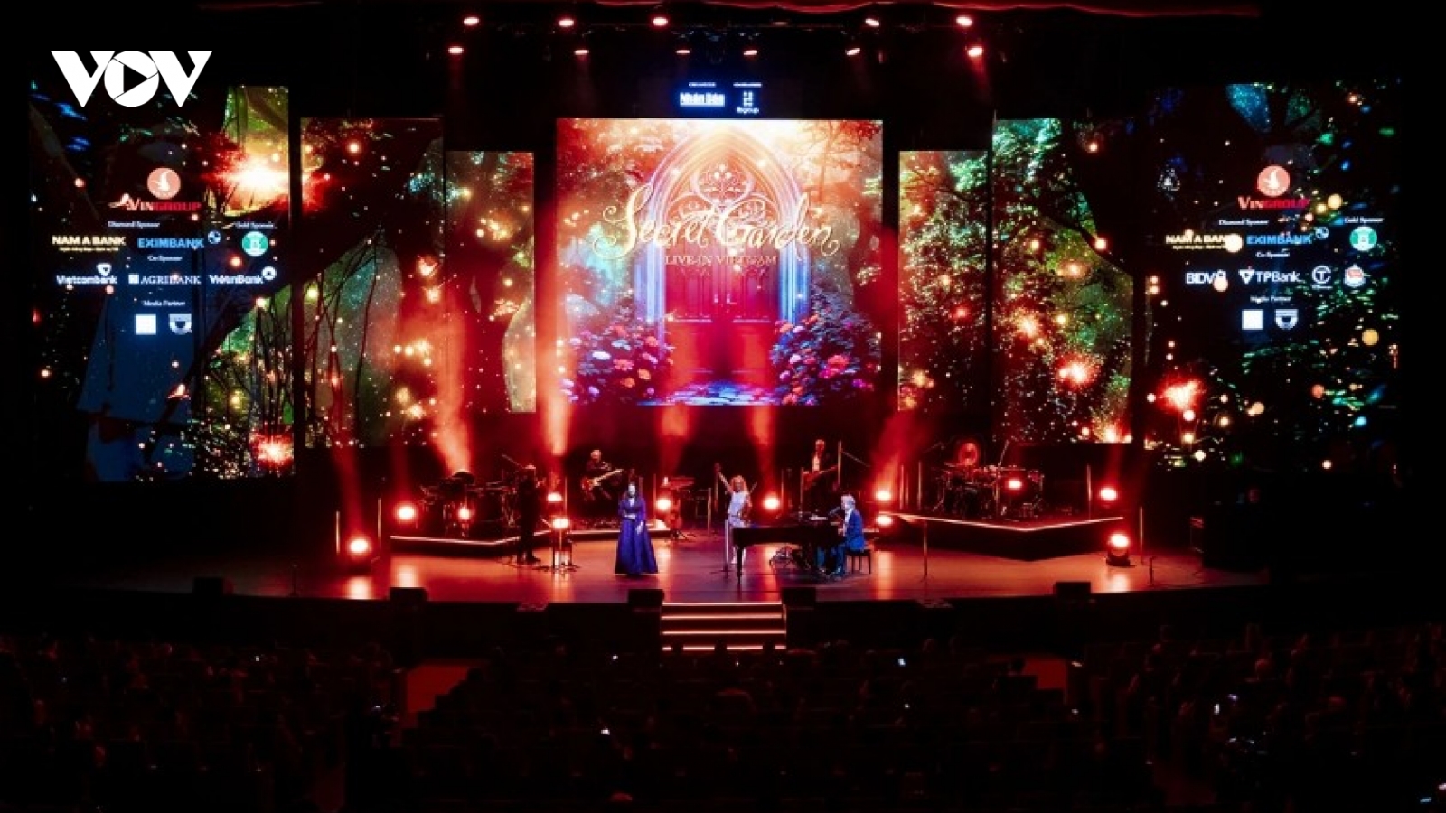 Secret Garden captivates 4,000 Vietnamese fans in “musical wonderland”