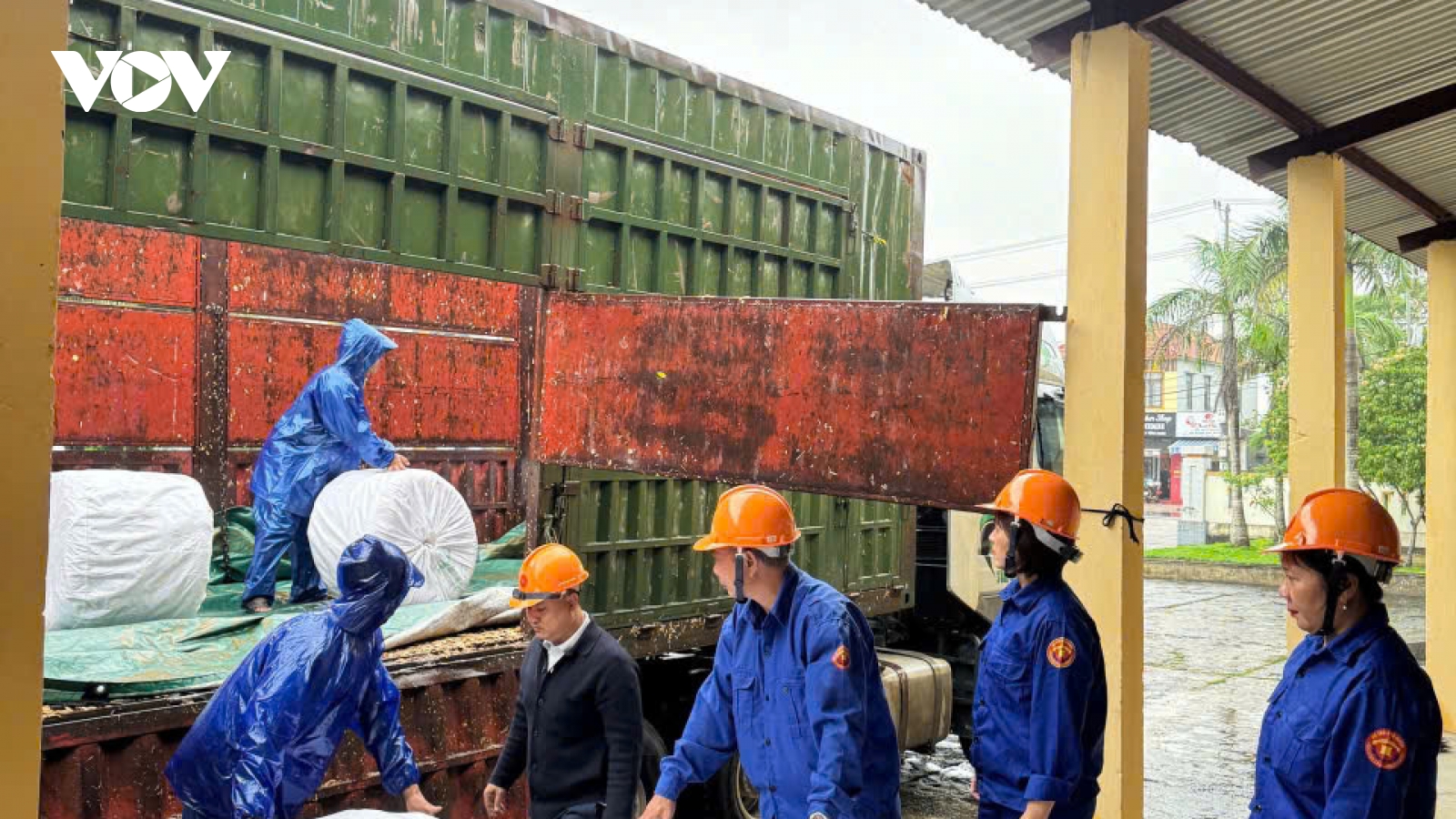 Xuất cấp hàng dự trữ quốc gia hỗ trợ TP.Huế khắc phục hậu quả thiên tai