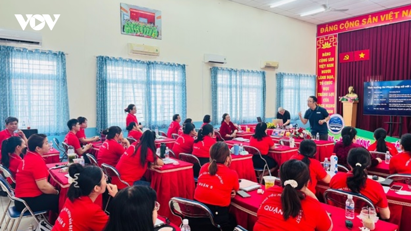 Đưa AI đến gần hơn với giáo viên trên hành trình chuyển đổi số