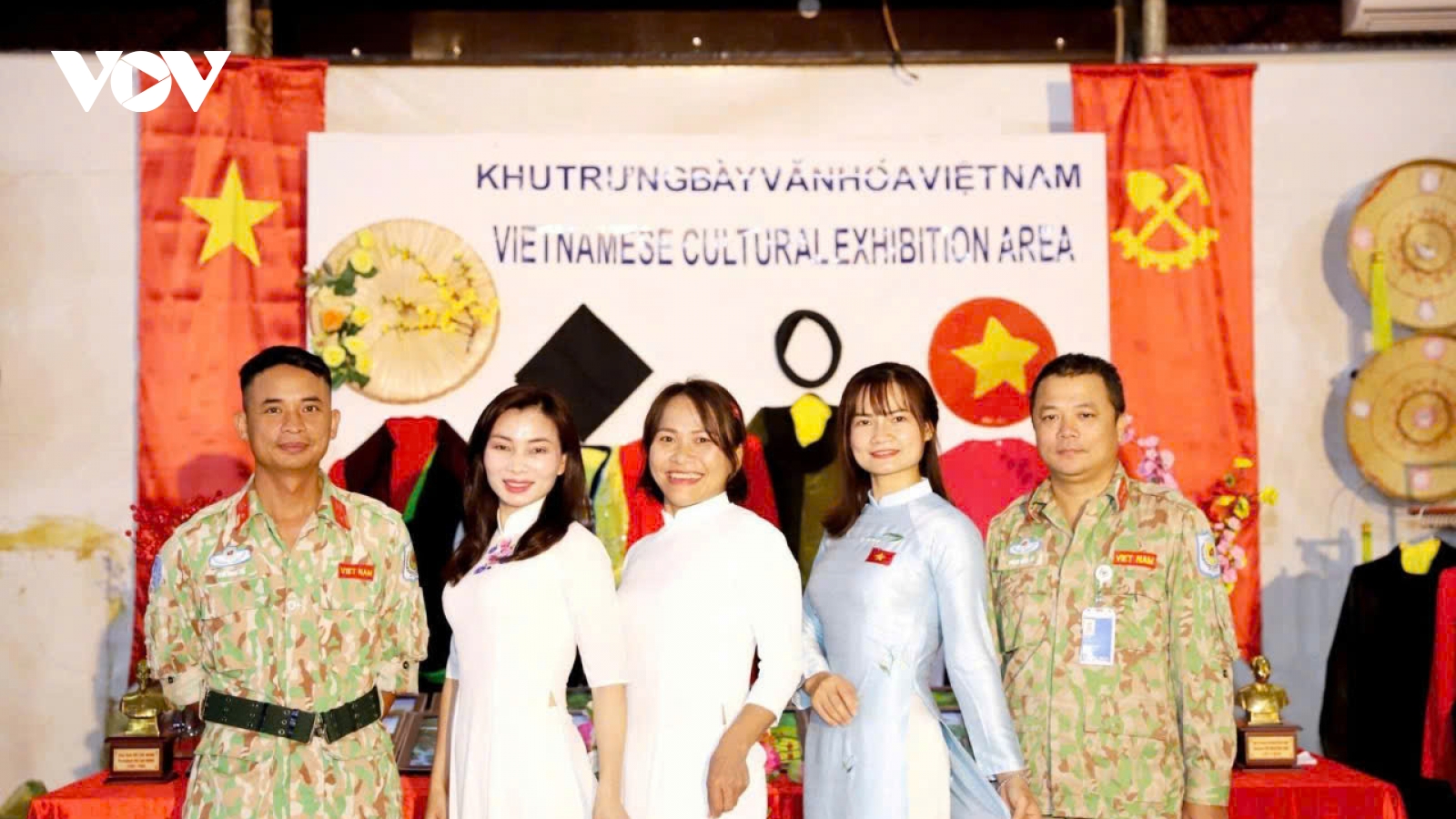 Những nữ quân y “hoa hồng thép” trên mặt trận bảo vệ hòa bình thế giới