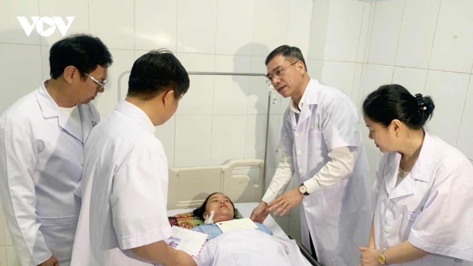 Bộ Y tế khen thưởng 4 điều dưỡng dũng cảm ngăn chặn vụ tấn công tại bệnh viện