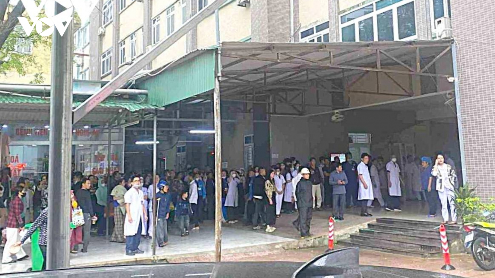 Nóng 24h: Diễn biến vụ đối tượng tấn công 7 người ở Bệnh viện Sản Nhi Nghệ An