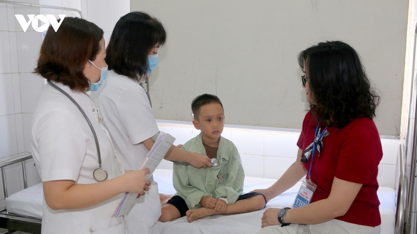 Cứu sống bệnh nhi 6 tuổi bị dị dạng mạch máu hiếm gặp