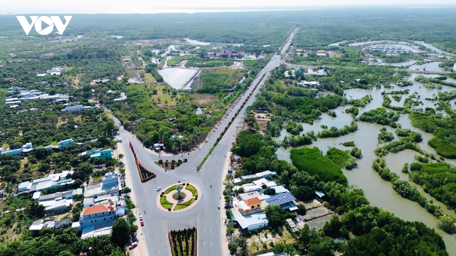 Phá thế độc đạo để Cần Giờ cất cánh