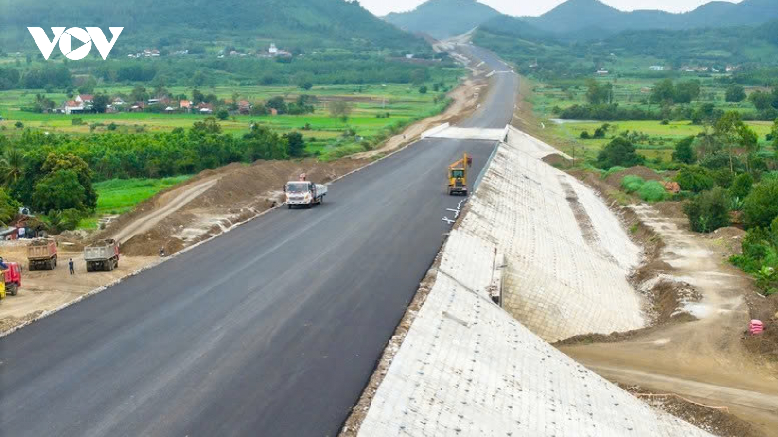 Hàng loạt dự án thành phần cao tốc Bắc - Nam trước nguy cơ “lỡ hẹn” về đích