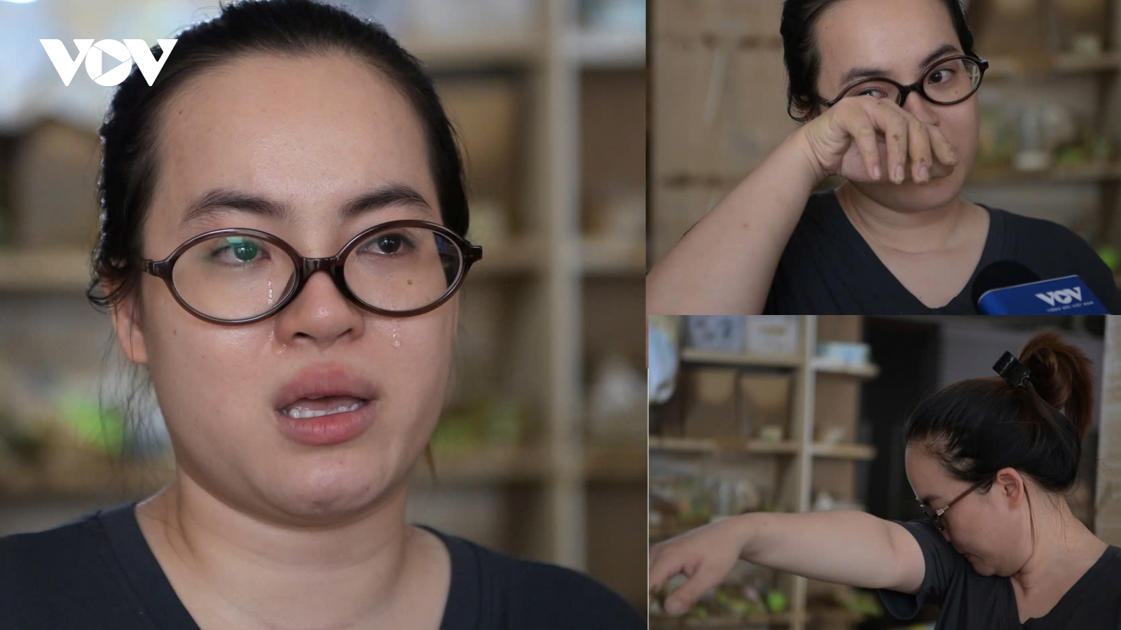 Chủ cửa hàng bật khóc nức nở nhìn đồ đạc chìm trong bùn đất sau lũ lịch sử