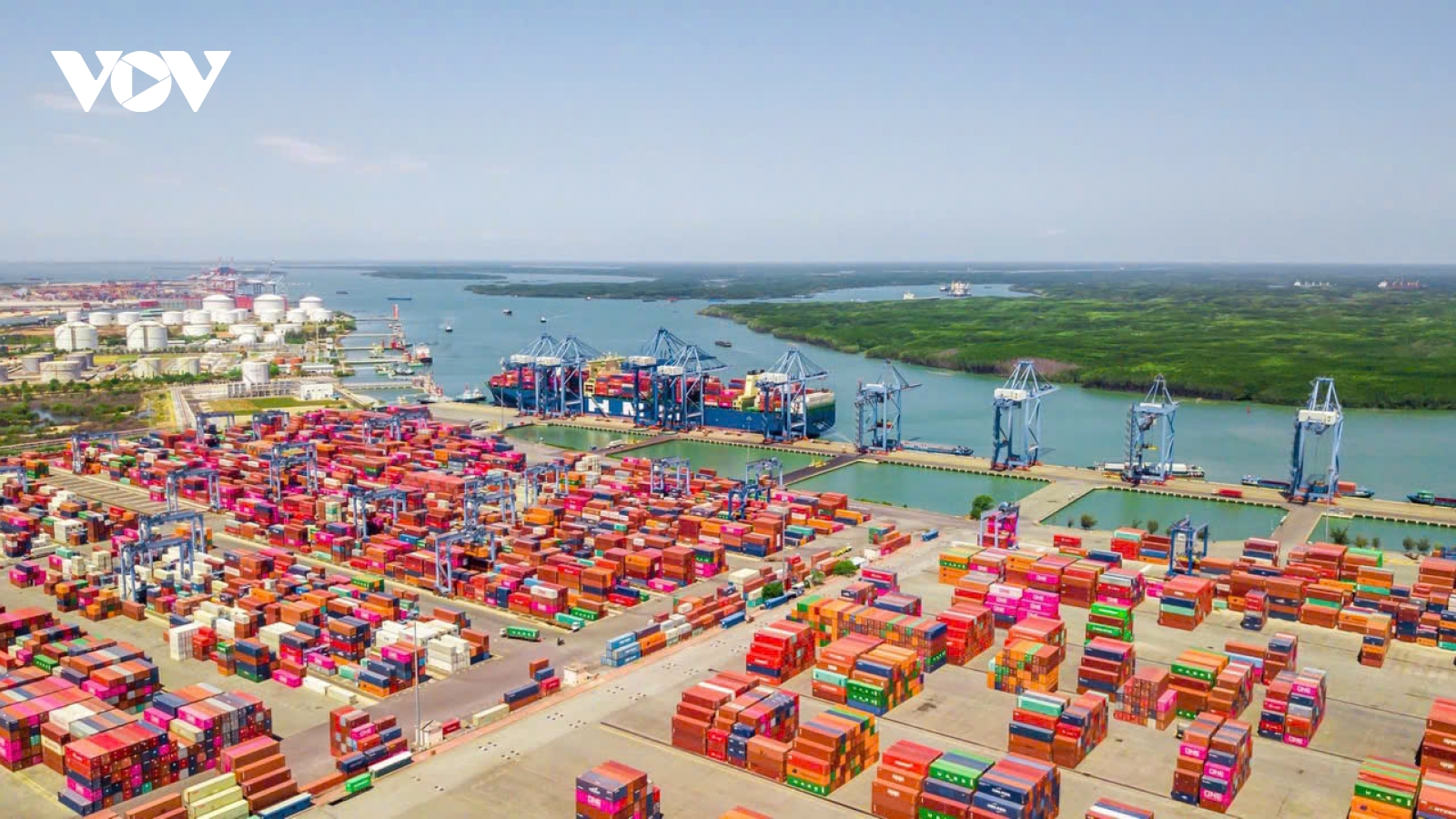 Cộng hưởng các cảng biển - cú hích đưa kinh tế biển TP.HCM vươn tầm quốc tế