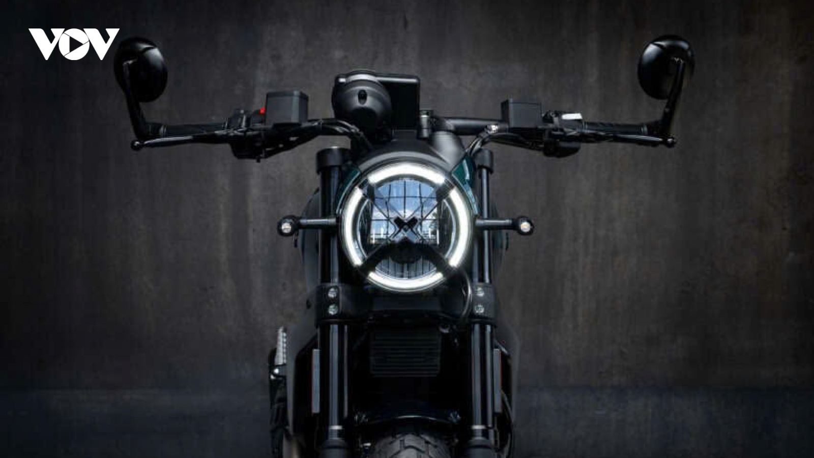 Ducati Scrambler Nightshift 2026 ra mắt màu sơn xanh ngọc lục bảo mới