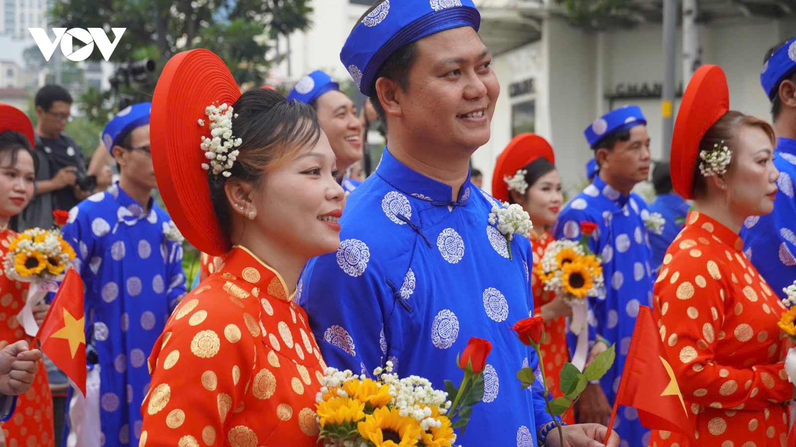 Lễ cưới tập thể của 50 cặp đôi công nhân ở TP.HCM, có người chờ đợi 16 năm