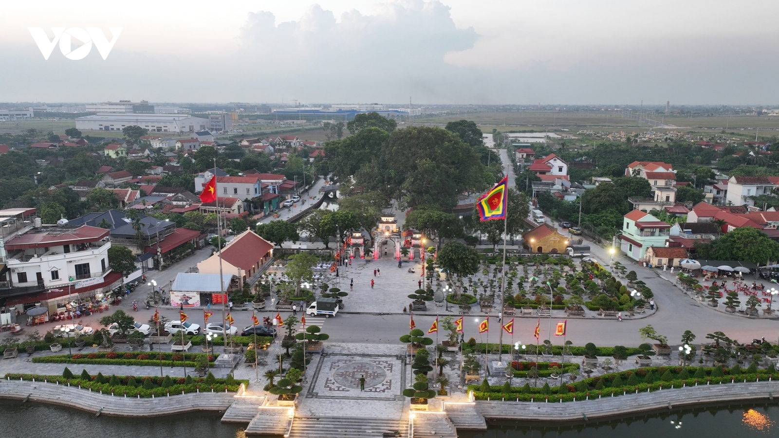 Không khí rộn ràng lễ hội Trần Thương - miền phù sa linh thiêng đất Trần