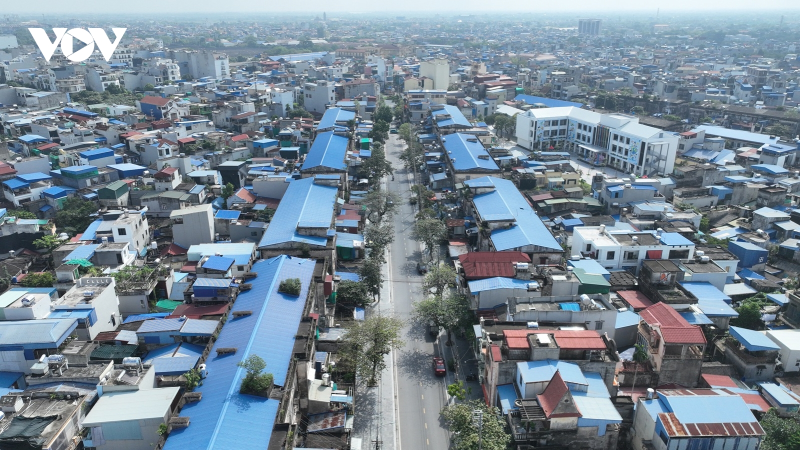 Cận cảnh khu nhà người dân phải "đội nón" khi tắm ở Ninh Bình