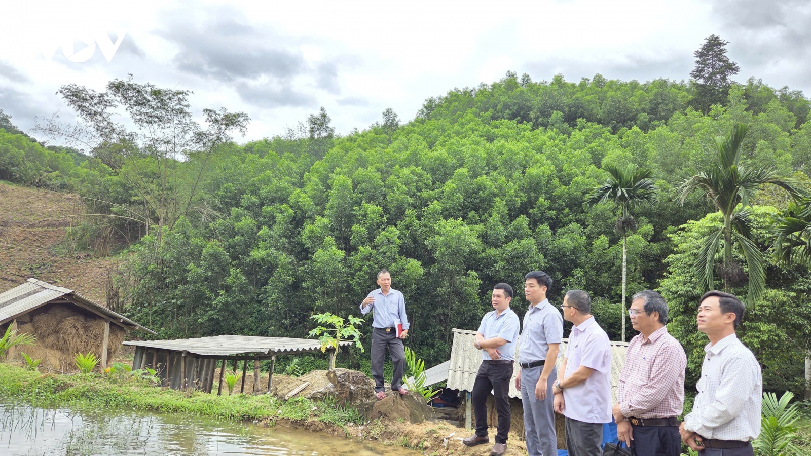 Quảng Ngãi rà soát khu vực sạt lở, đảm bảo an toàn cho người dân