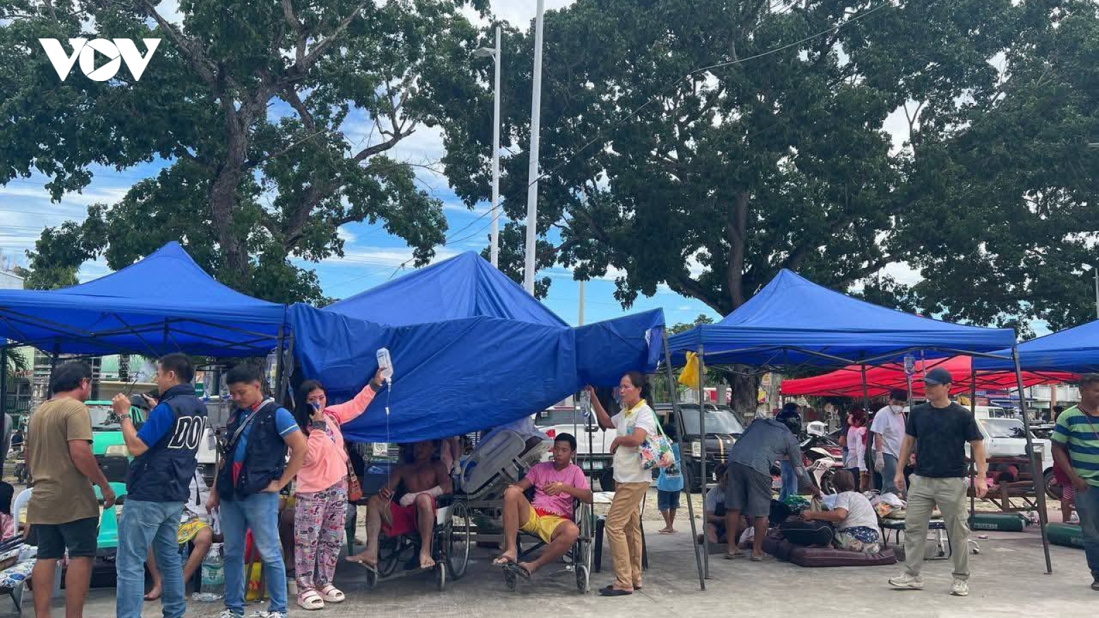 Philippines tận dụng 24 giờ vàng để cứu nạn nhân động đất