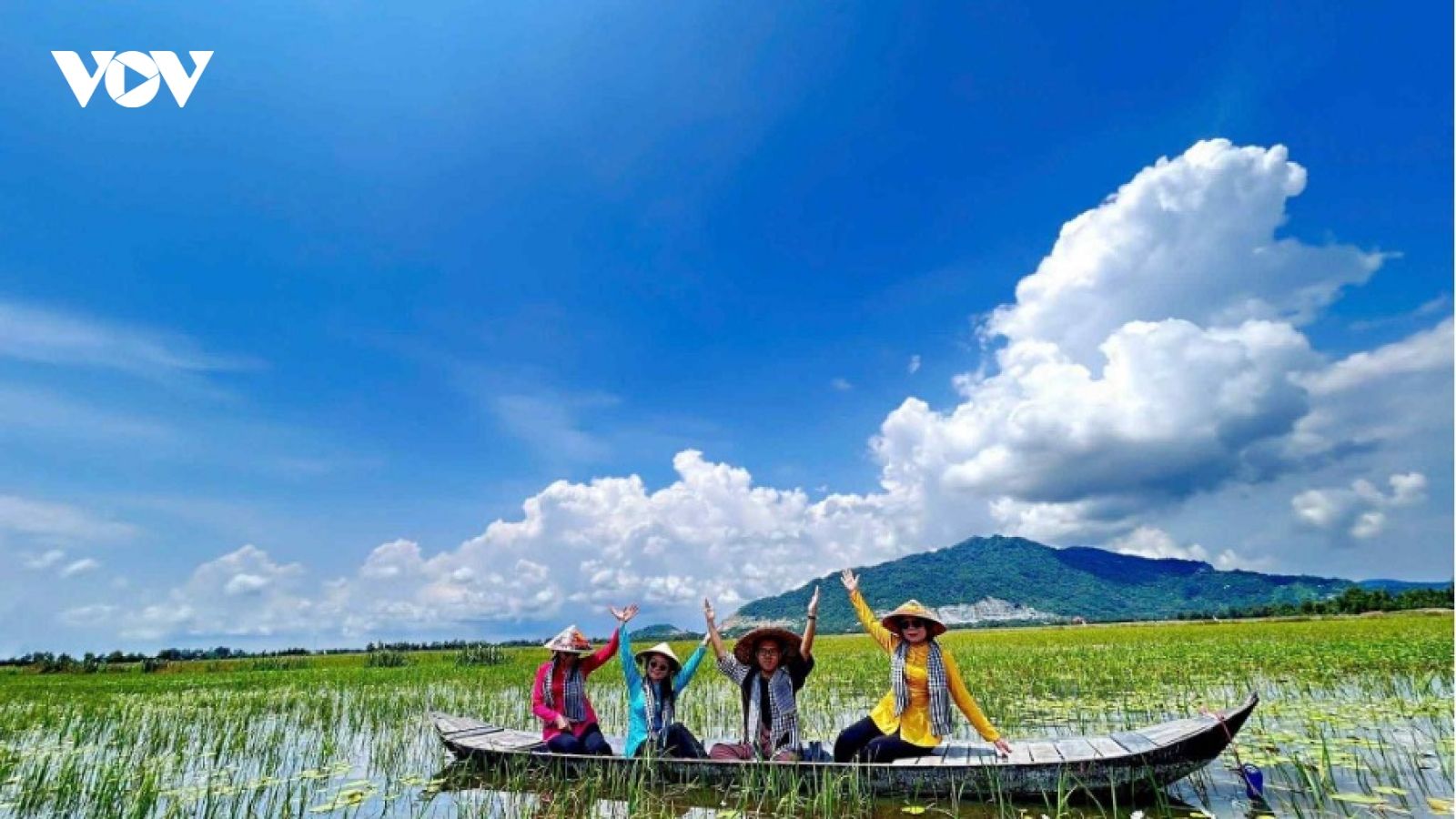 Mùa nước nổi Vĩnh Tế - bức tranh sống động của miền sông nước