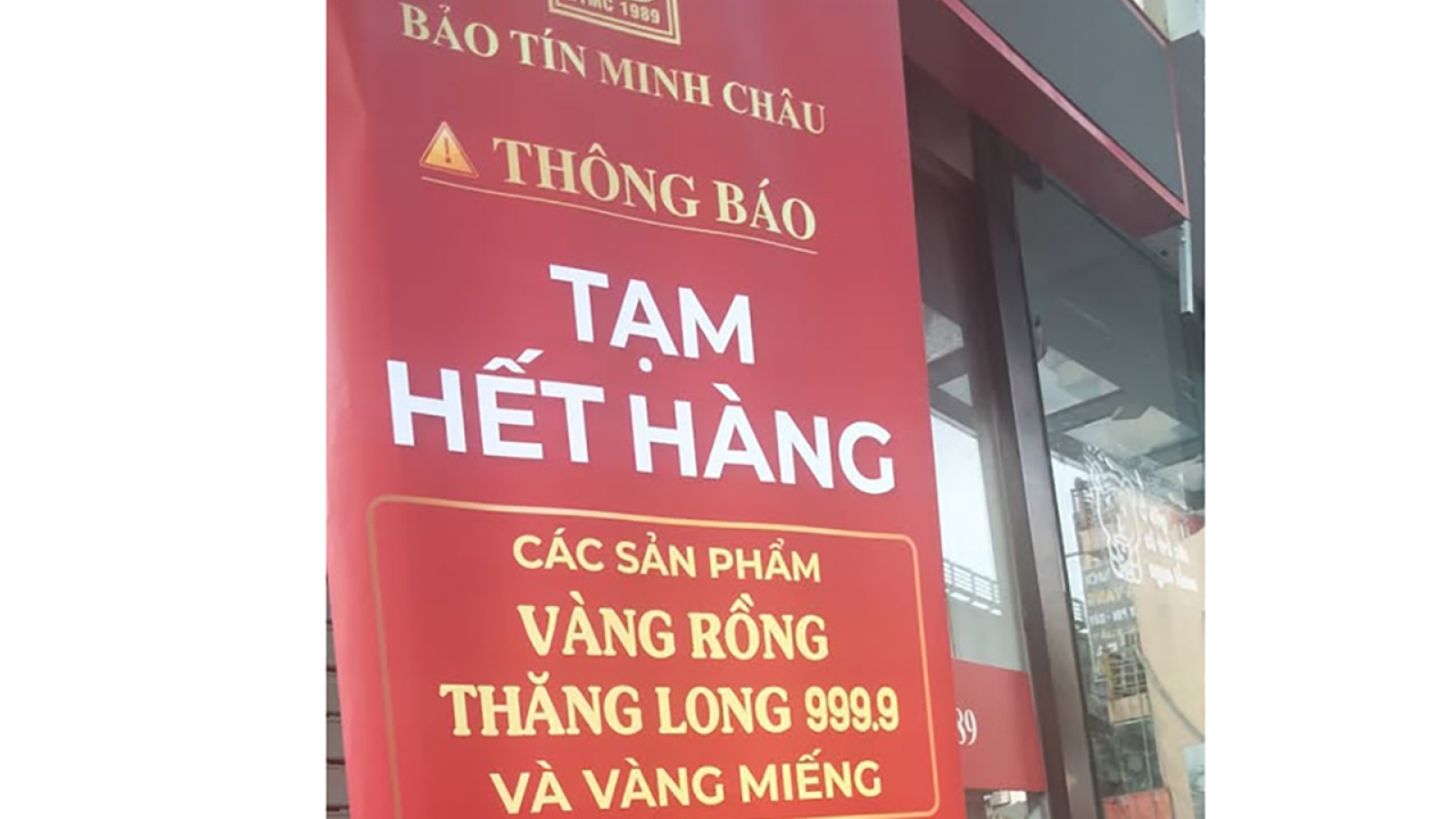 Giá vàng tiếp tục lập đỉnh mới, nhiều thương hiệu treo biển “hết hàng”