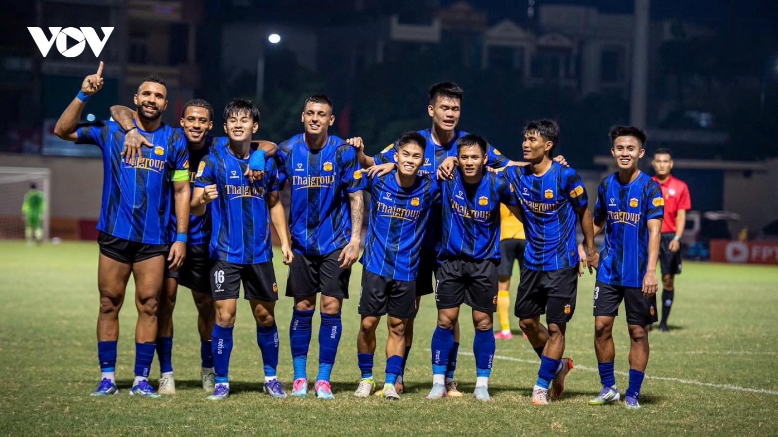 Vòng 8 V-League 2025/2026: Cuộc chiến của nhóm “cầm đèn đỏ”
