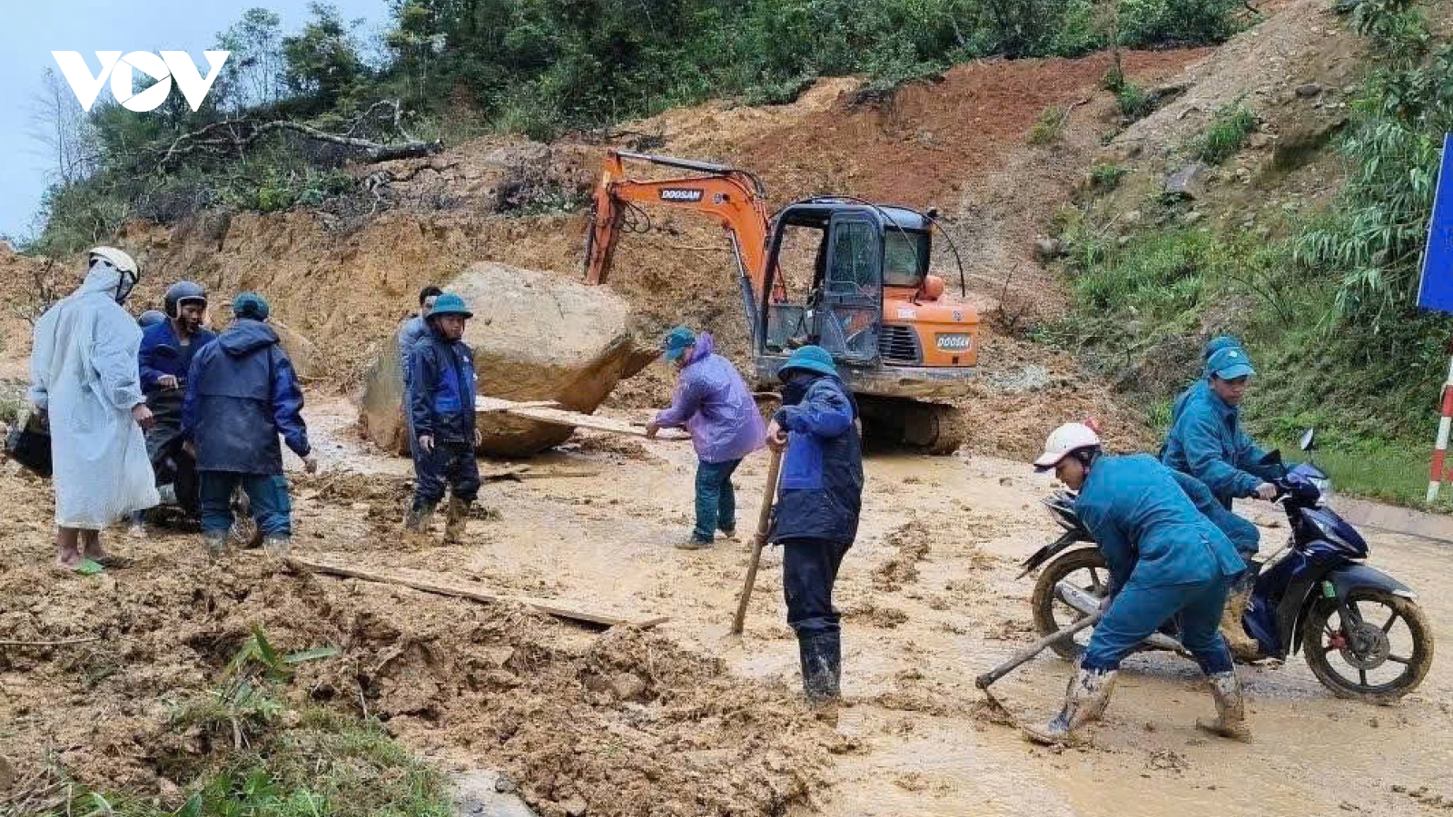 Tối nay thông tuyến đường lên cửa khẩu phụ Tây Giang – Kà Lừm thành phố Đà Nẵng