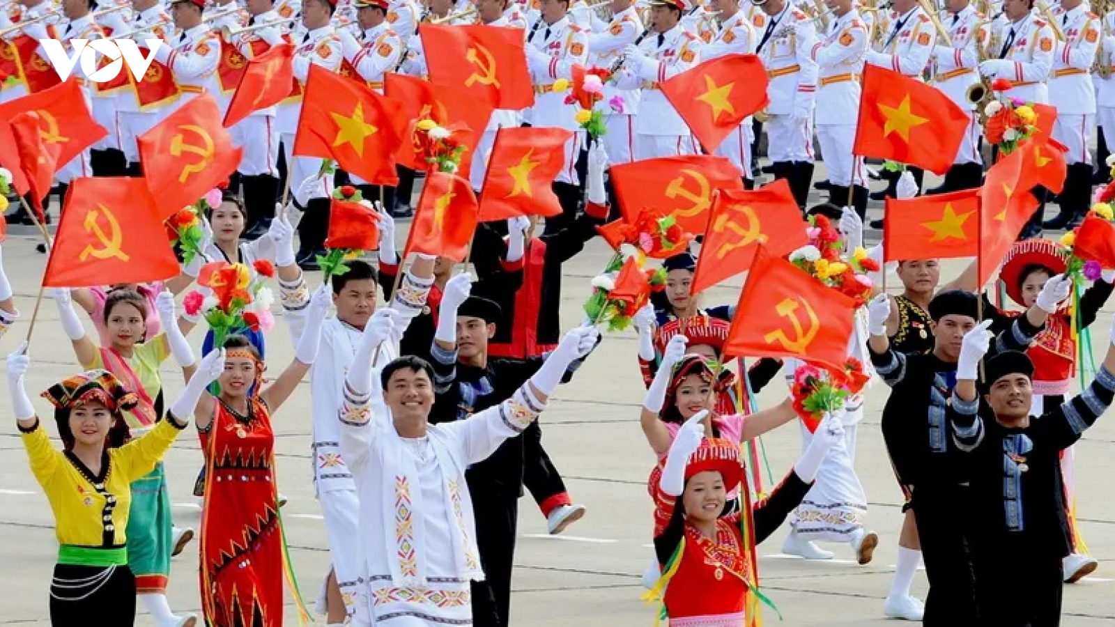 Góp ý dự thảo văn kiện Đại hội XIV: Hạnh phúc của nhân dân là thước đo
