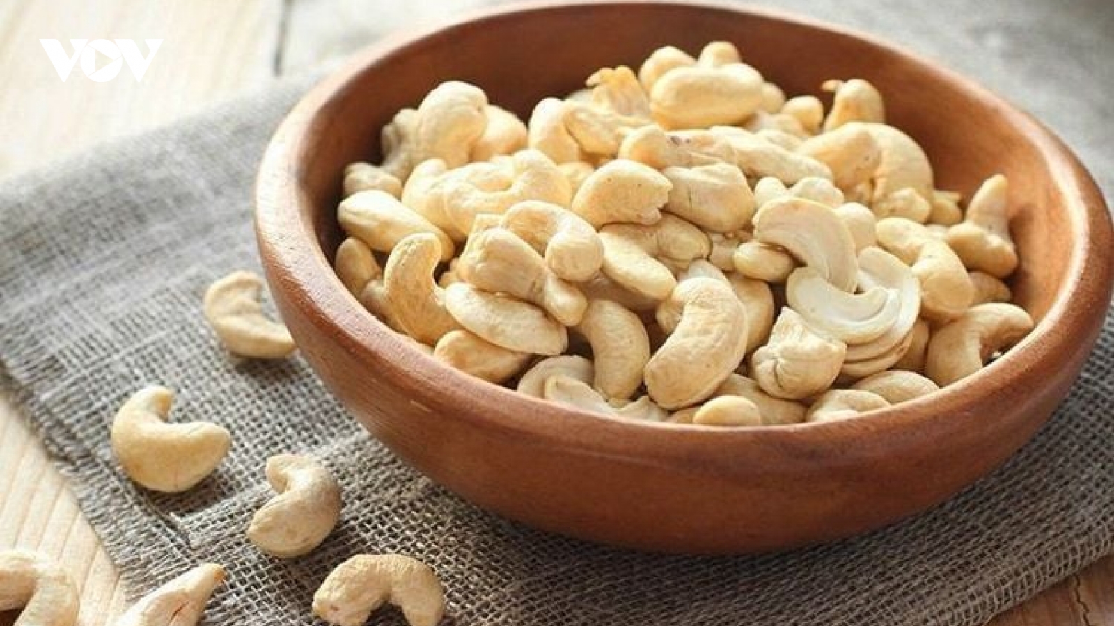 Ăn hạt điều mỗi ngày, lợi ích bất ngờ cho tim mạch và sức khỏe