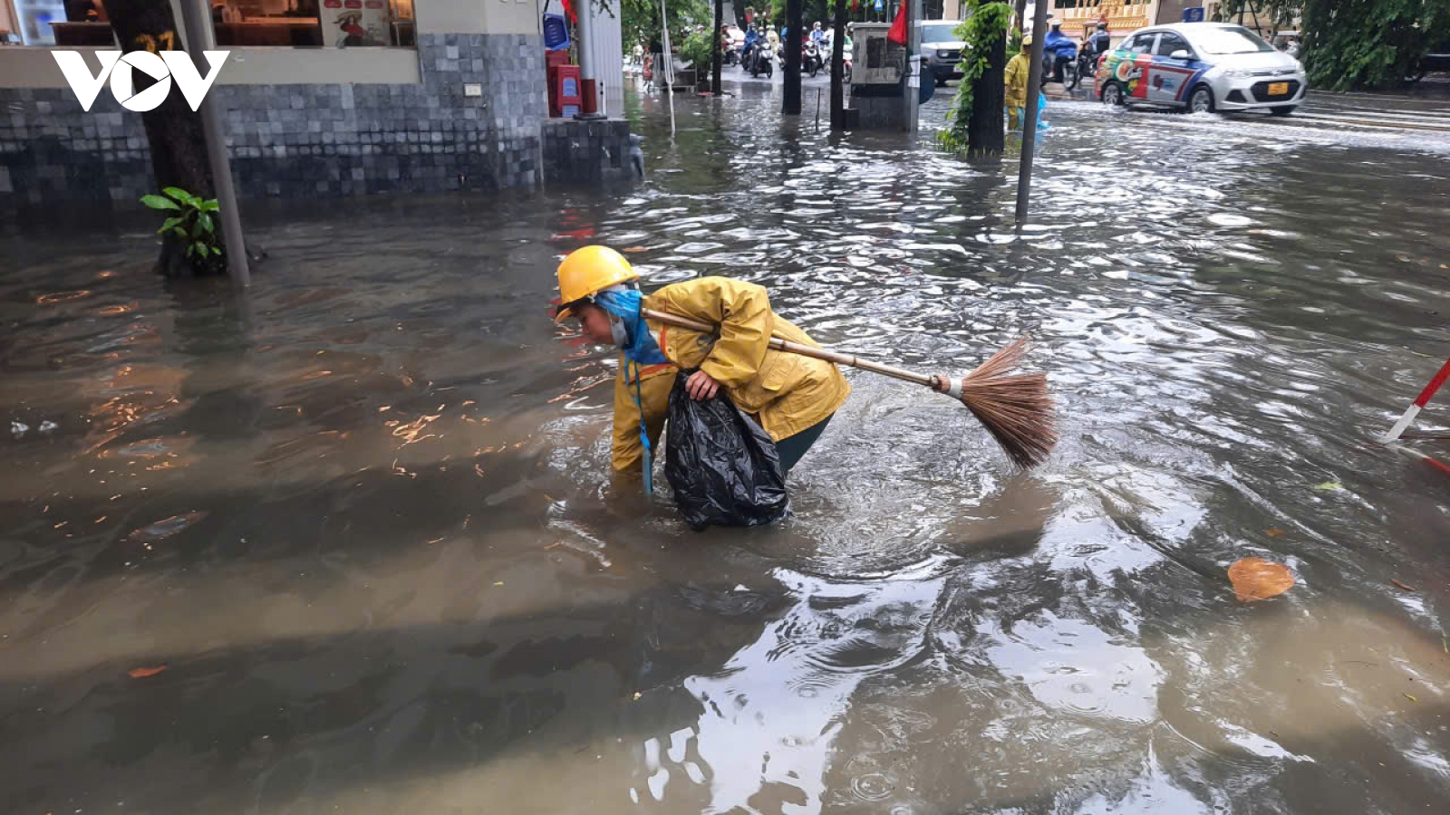 Hà Nội sẽ dứt điểm được tình trạng úng ngập?