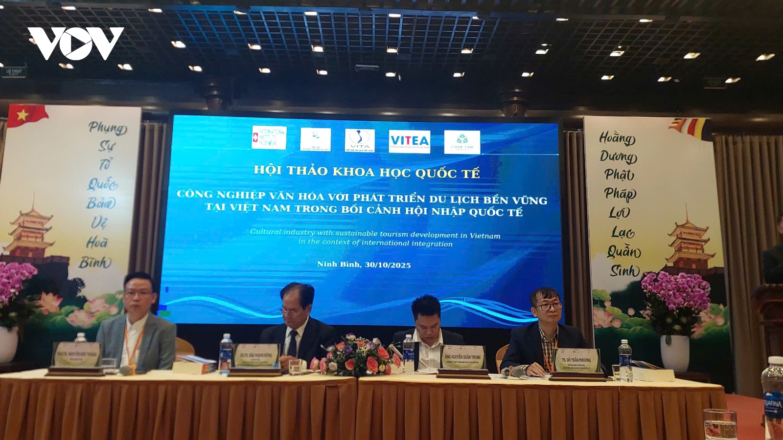 Thúc đẩy liên kết giữa công nghiệp văn hoá và du lịch bền vững