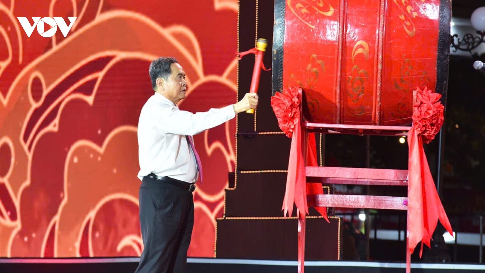 Chủ tịch Quốc hội dự Lễ tưởng niệm 725 năm ngày mất anh hùng dân tộc Trần Hưng Đạo