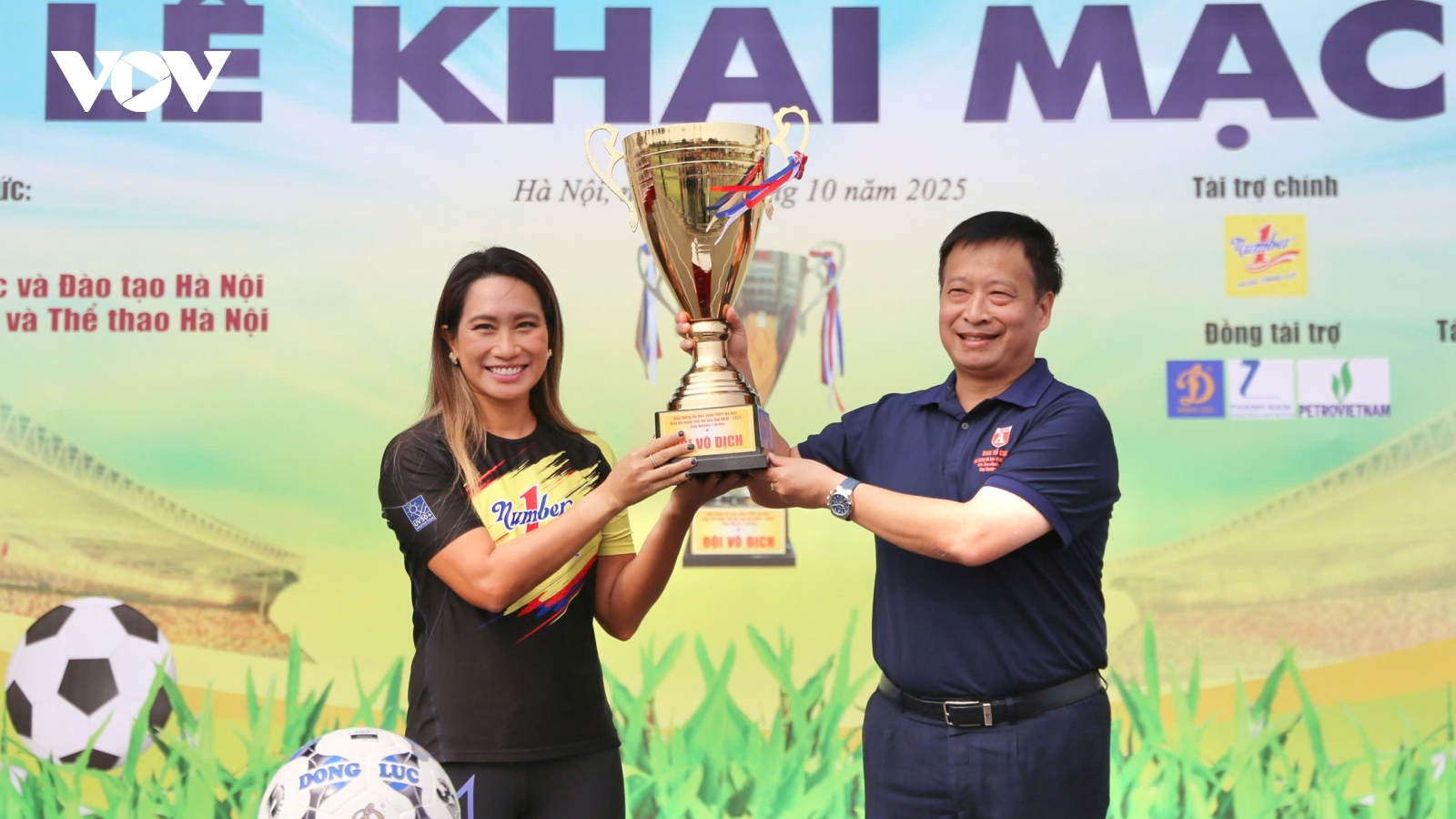 Khai mạc Giải bóng đá học sinh THPT Hà Nội 2025: Kỷ lục mới, nhiệt huyết mới