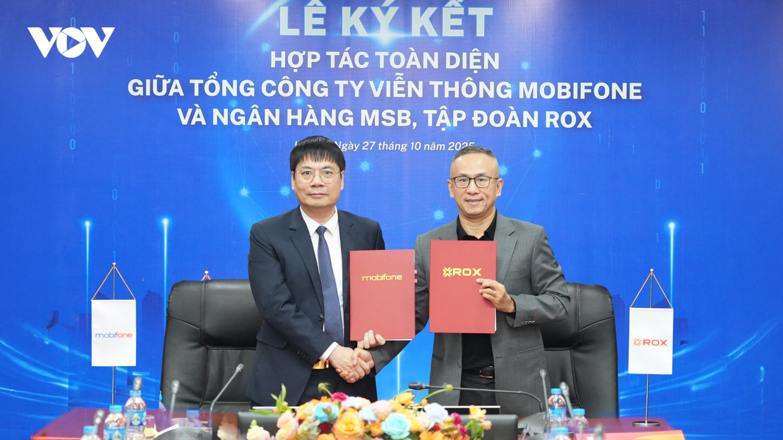 MobiFone và ROX Group ký kết hợp tác chiến lược, thúc đẩy chuyển đổi số toàn diện