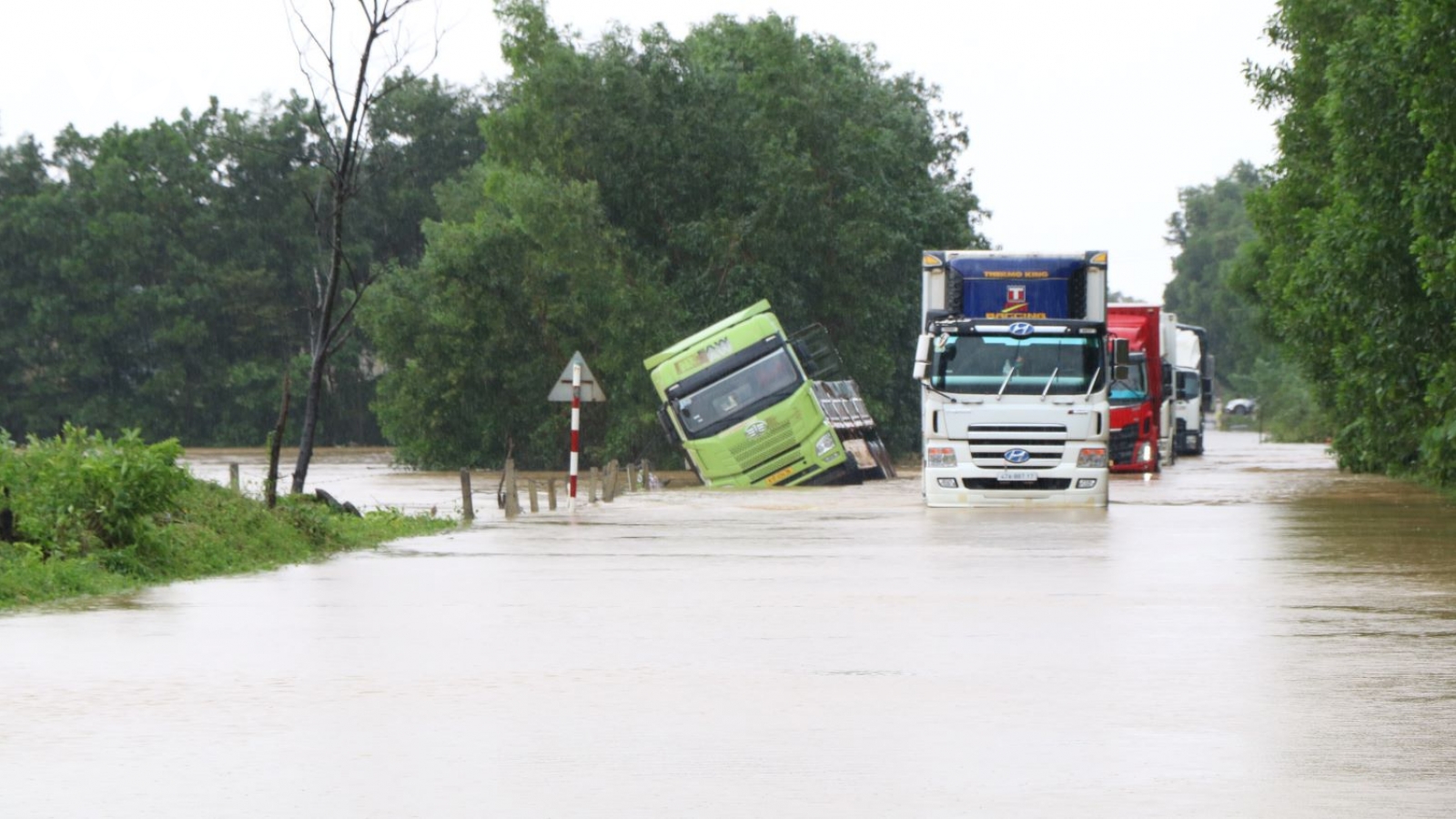Đảm bảo an toàn cho người dân vùng lũ Đà Nẵng