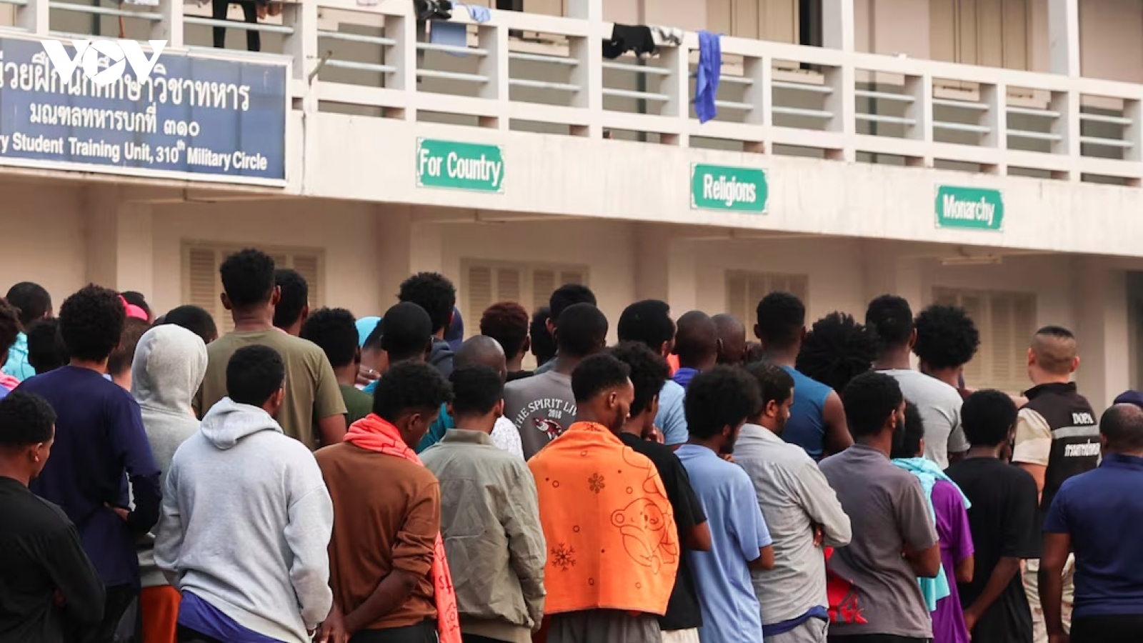 Myanmar đột kích trung tâm lừa đảo, gần 700 người bỏ chạy, vượt biên sang Thái Lan