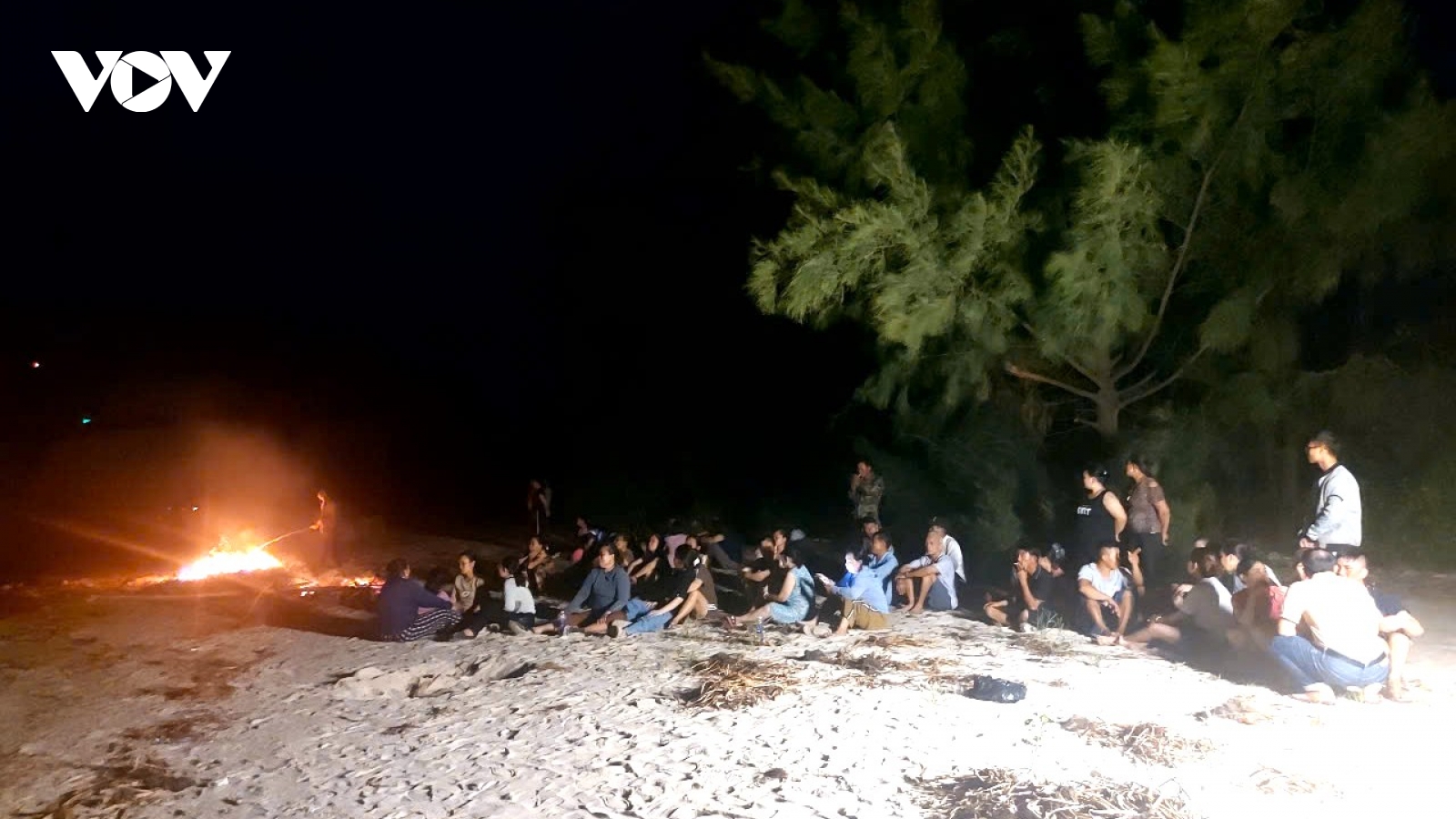 Tăng cường lực lượng tìm kiếm ngư dân mất tích trên vùng biển thành phố Huế