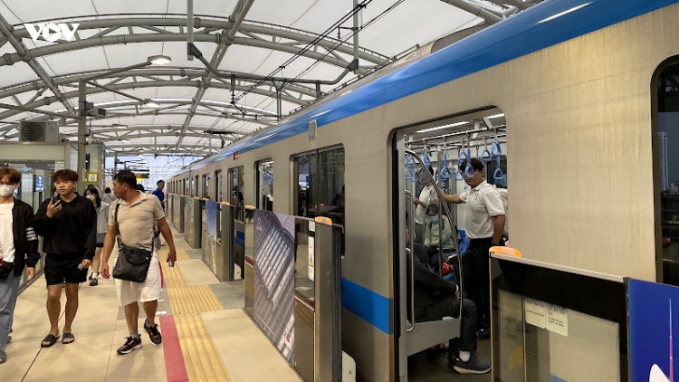 Người dân TP.HCM được đi Metro miễn phí dịp Tết Dương lịch và Nguyên đán 2026