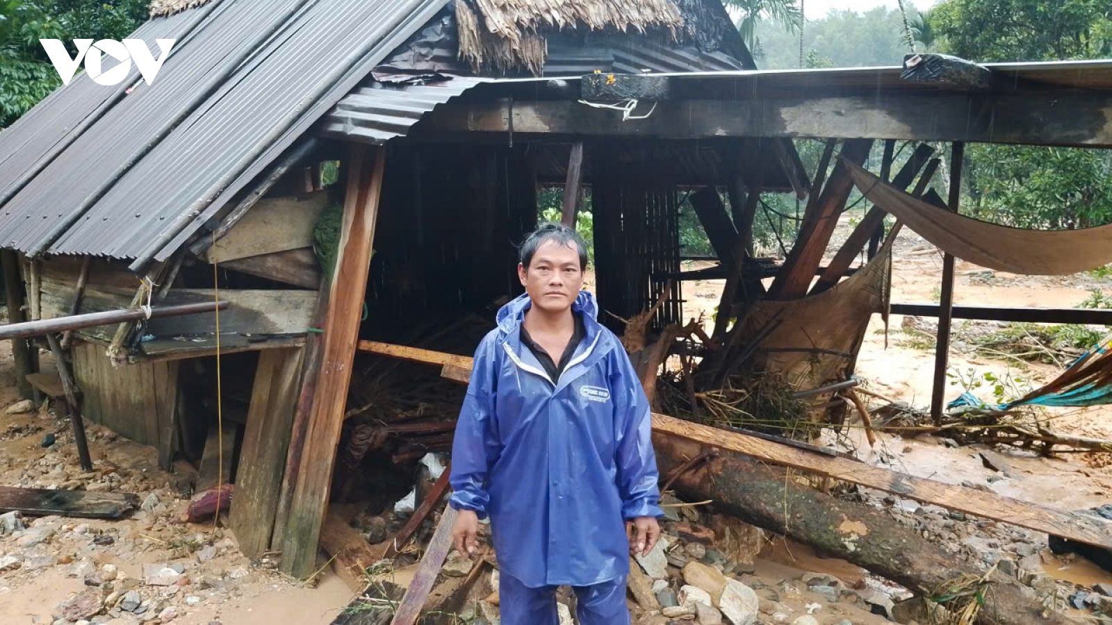 Đà Nẵng: Sạt lở nghiêm trọng ở Trà Giáp, nhiều người bị thương nặng