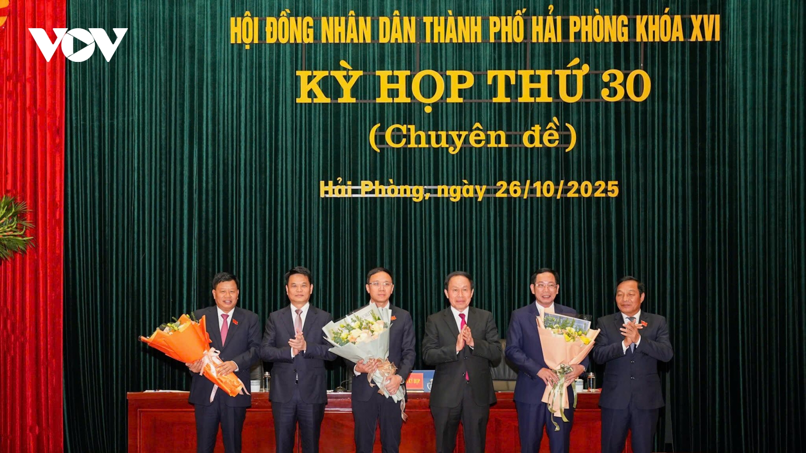 Bầu bổ sung 1 Phó Chủ tịch HĐND và 2 Phó Chủ tịch UBND thành phố Hải Phòng