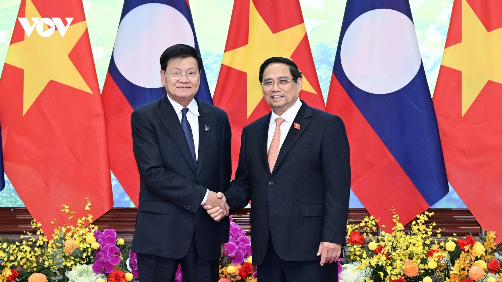 Thủ tướng Phạm Minh Chính tiếp Tổng Bí thư, Chủ tịch nước Lào