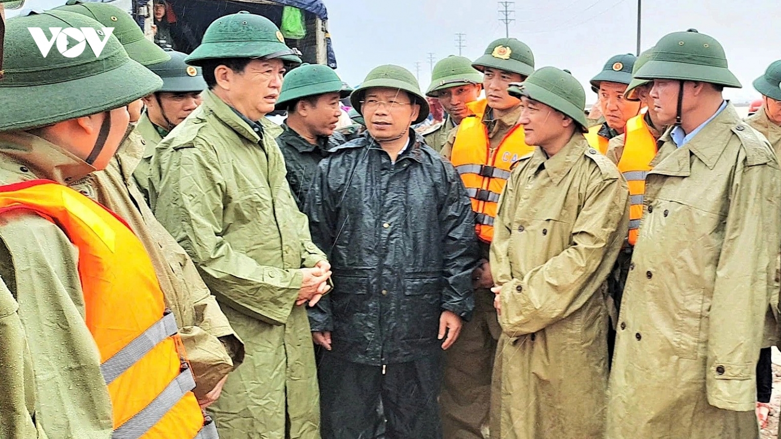 Chủ động “4 tại chỗ”, bảo đảm an toàn tính mạng của người dân lên trên hết