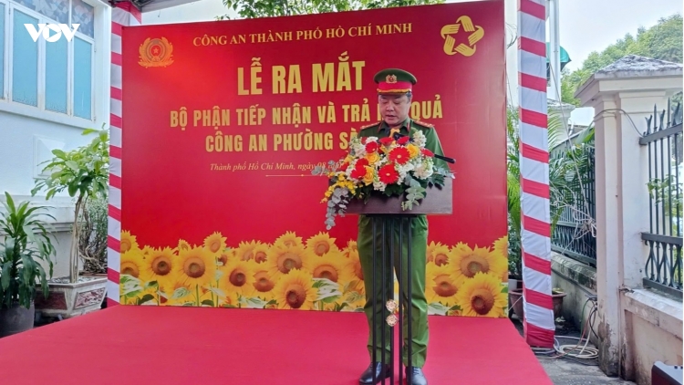 Công an TP.HCM ra mắt bộ phận một cửa: Chuyển từ quản lý sang phục vụ hành chính